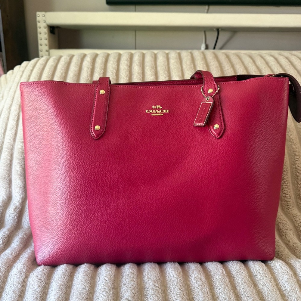 Coach Central Tote Pink Pebbled Leather Gold Hardware Zip Top Bag 69424